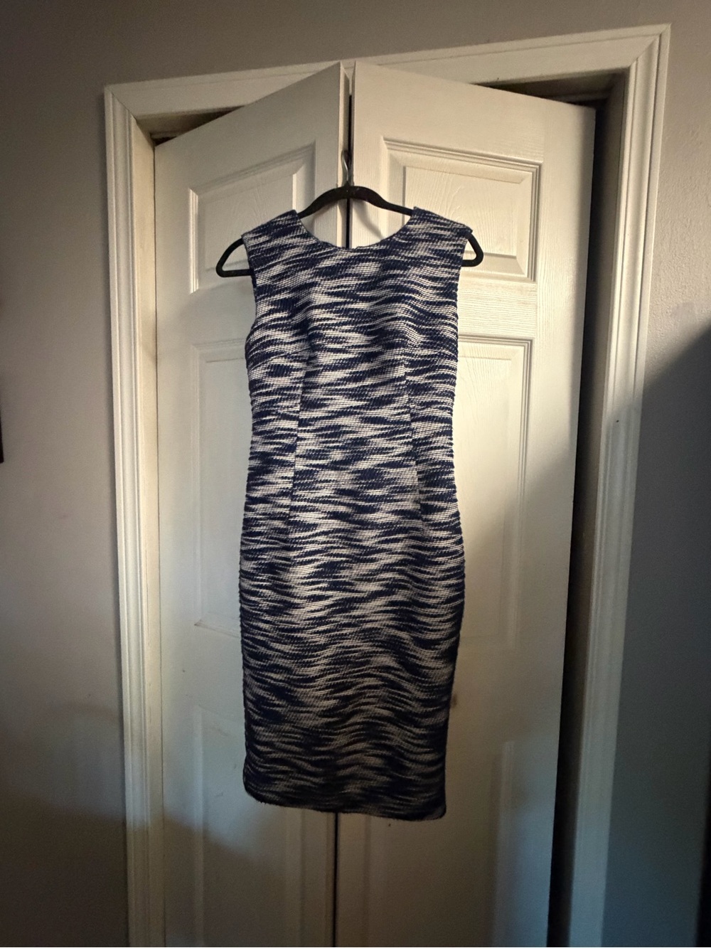 Milly Navy White Textured Jacquard Sheath Dress Size 4